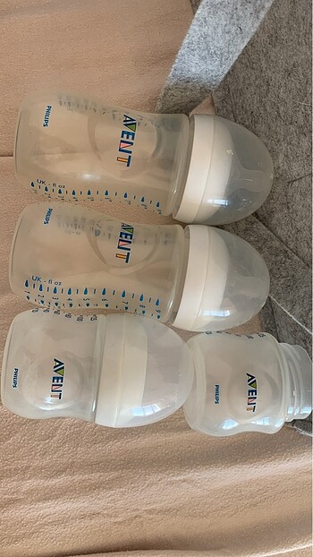 15-36 kg Beden kırmızı Renk Avent biberon