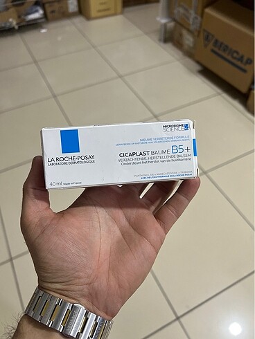 La roche posay CC PLAST B5 KREM