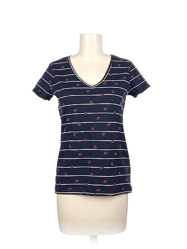 Vena T-shirt %70 İndirimli.