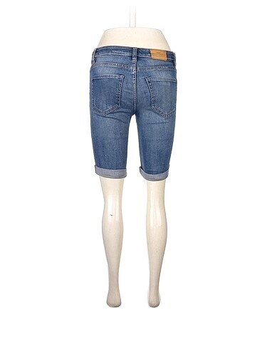 27 Beden H&M Mini Şort %70 İndirimli.