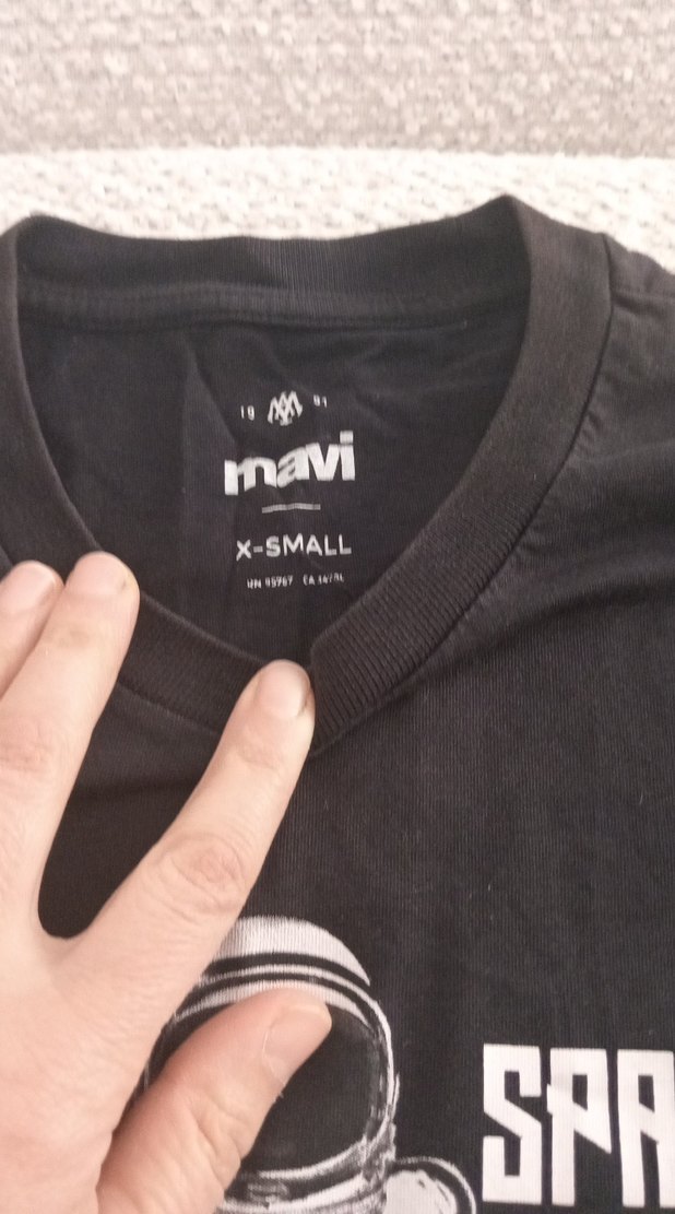 Siyah Baskılı Kısa Kollu Tişörtü - Görsel 2