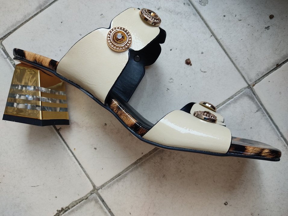 Beyaz Yılan Desenli Platform Topuklu Kadın Ayakkabı - Görsel 3