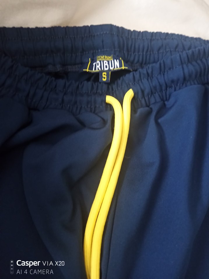 Sarı Detaylı Erkek Spor Şortu Fermuarlı - Görsel 2