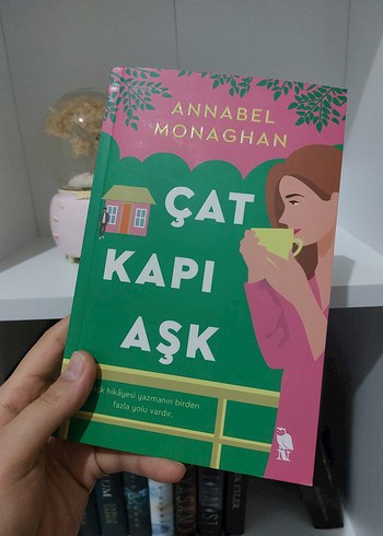 Beden Annabel Monaghan - Çat Kapı Aşk Romanı