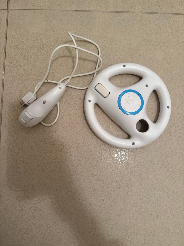 Beyaz Nintendo Wii Konsolu ve Aksesuarları - Görsel 3