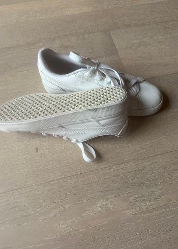 Orjinal Puma Beyaz Kadın Spor Ayakkabı Yüksek Tabanlı - Görsel 2