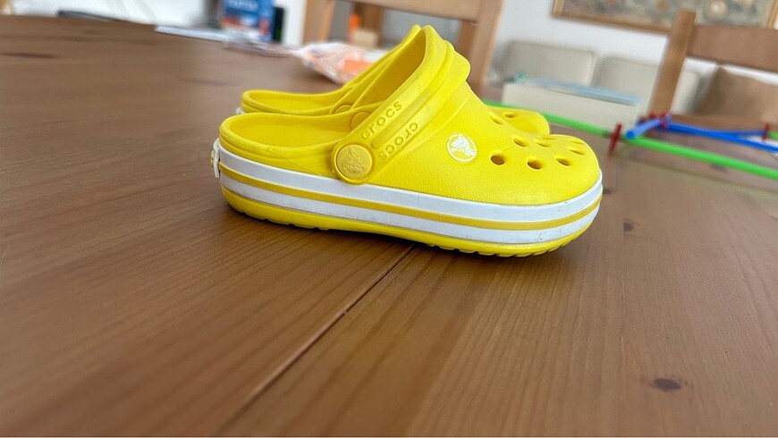 21 Beden sarı Renk Crocs çocuk terlik