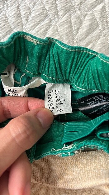4 Yaş Beden H&M kazak ve pantolon