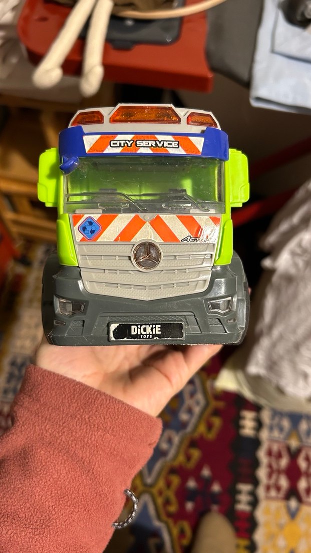 Sesli ışıklı Oyuncak Kamyon - Görsel 2