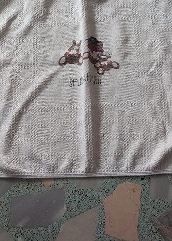 Nakışlı Beyaz Çocuk Battaniyesi bebek - Görsel 2