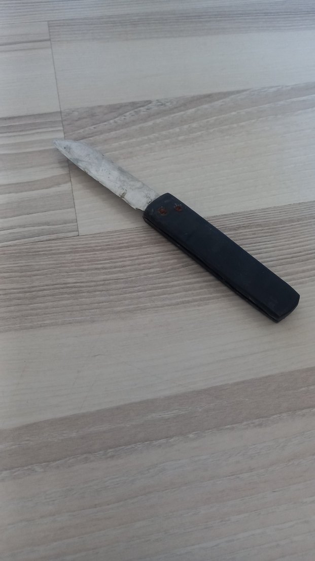 Koyu Gri Saplı Keskin Bıçak - Görsel 2