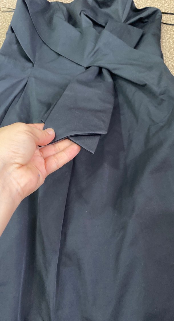 Siyah askısız hafif balon elbise - Görsel 3