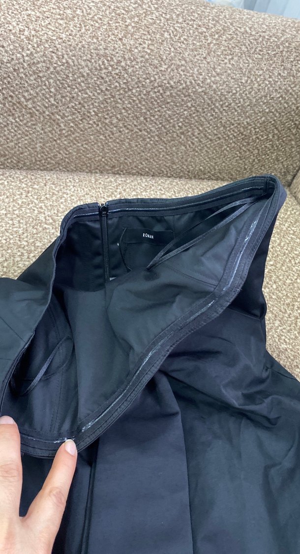 Siyah askısız hafif balon elbise - Görsel 4