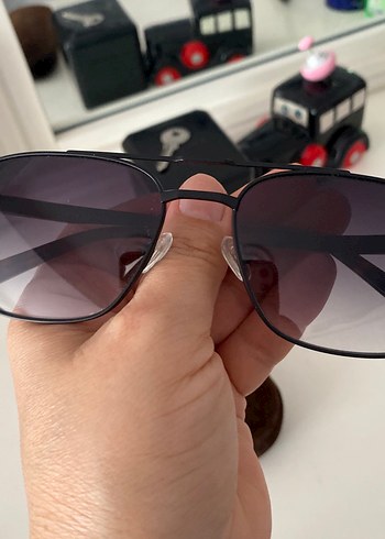 Kahverengi Tokalı Klasik Kadın Güneş Gözlüğü - Görsel 8