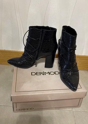 Derimod kadın bot