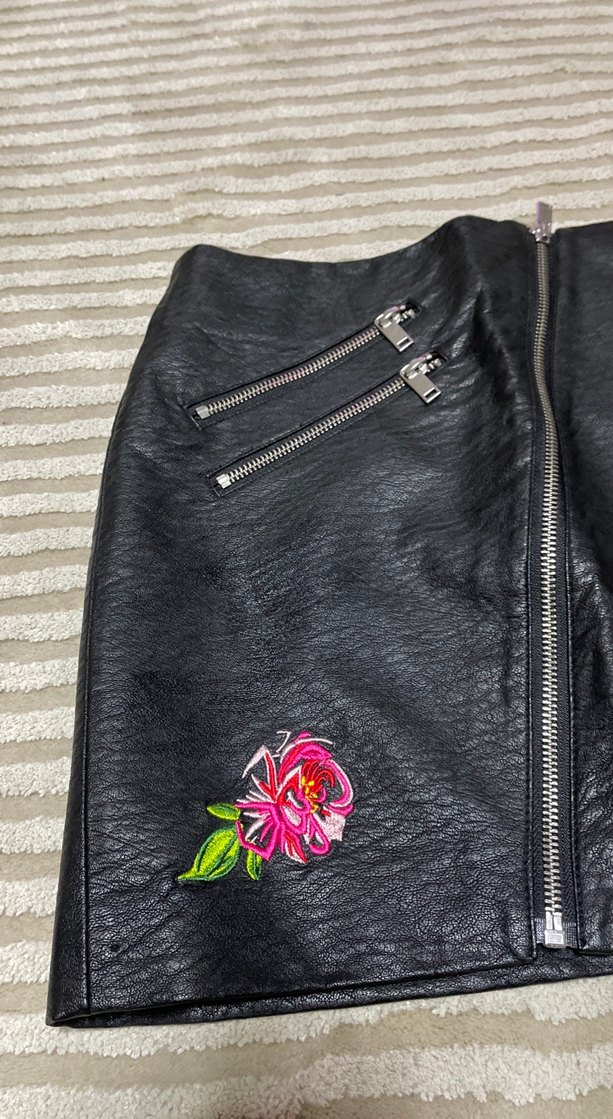 Nakışlı Deri Mini Etek - Görsel 4