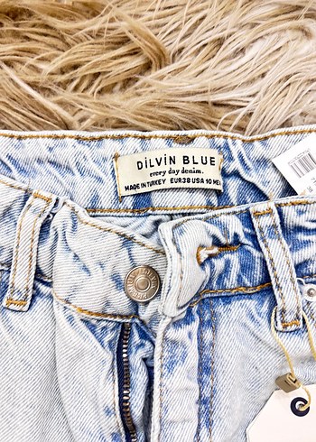 DILVIN Mavi Yırtık Mini Jean Şort - Görsel 2