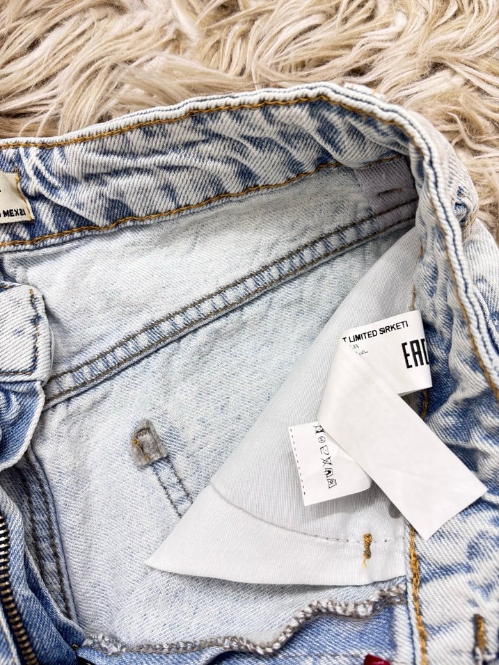 DILVIN Mavi Yırtık Mini Jean Şort - Görsel 4