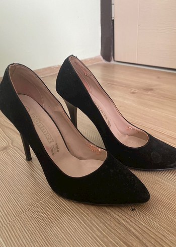36 Beden Siyah Süet Tokalı Stiletto Topuklu Kadın Ayakkabı
