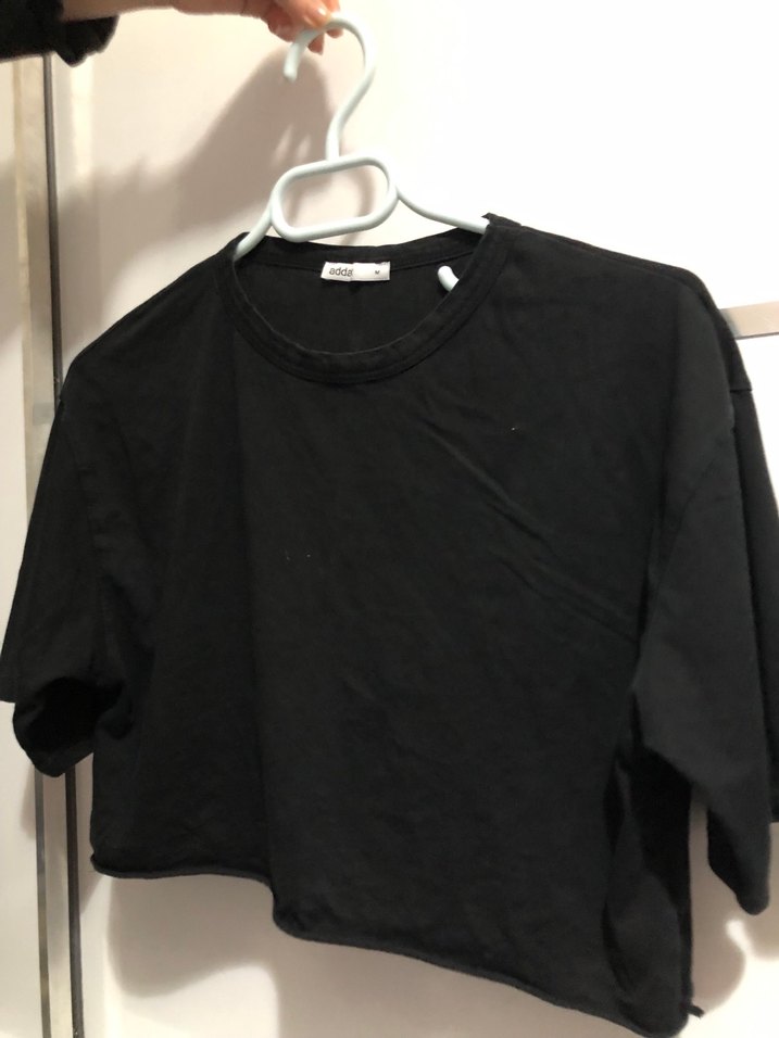 Siyah Kısa Kollu Crop Top - Görsel 2