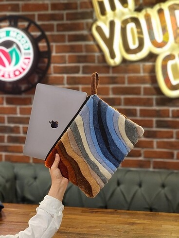 %Mcbook çantası.