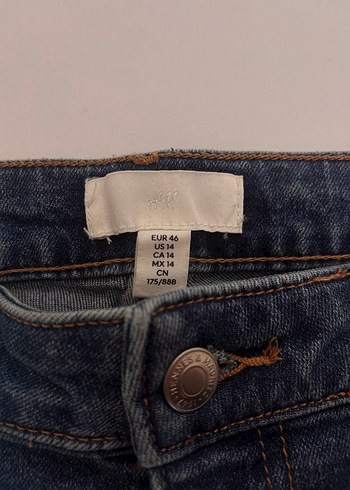 HM Salaş Kesim Koyu Mavi Mini Denim Şort - Görsel 2