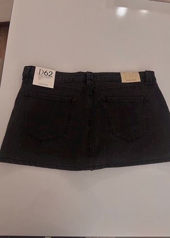 STRADİVARİUS SİYAH ŞORTLU ETEK - Görsel 4