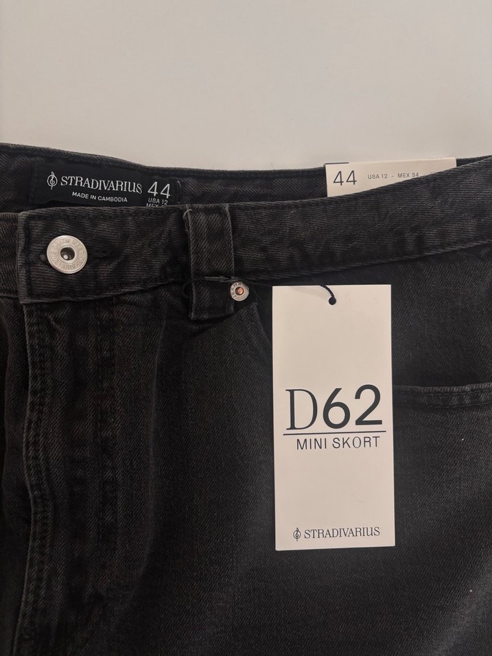 STRADİVARİUS SİYAH ŞORTLU ETEK - Görsel 2