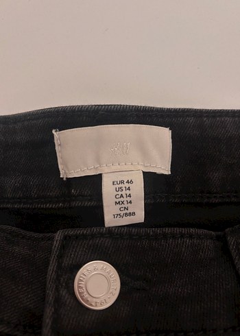 HM Siyah Mini Denim Kadın Şort - Görsel 2
