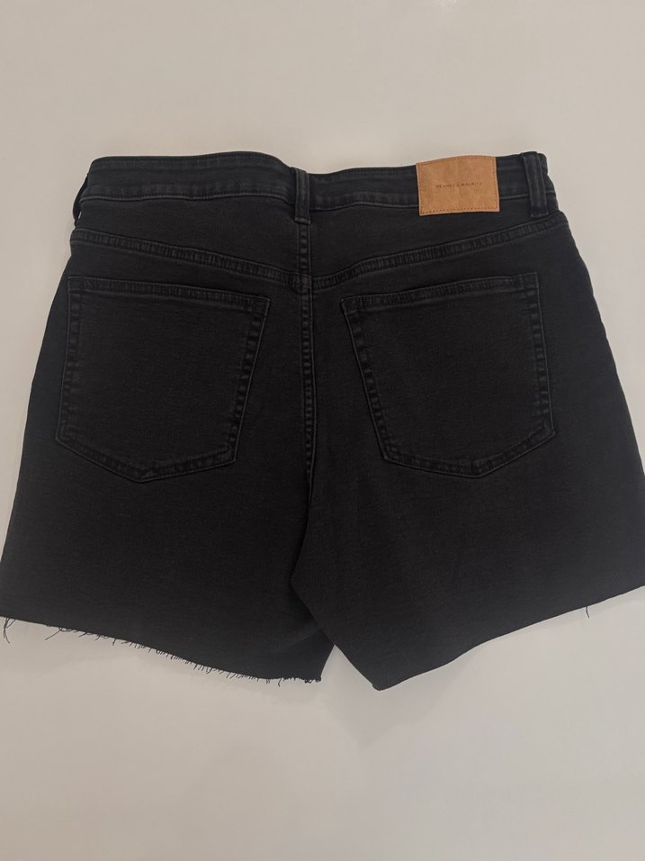 HM Siyah Mini Denim Kadın Şort - Görsel 3