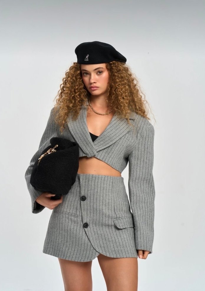 Gri Çizgili Blazer ve Etek Takım MAİ COLLECTİON - Görsel 3