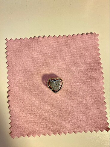 Beden Pandora charm