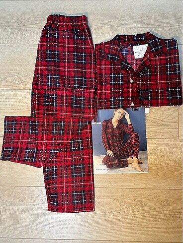 Kırmızı Uzun Kollu Pijama Takımı
