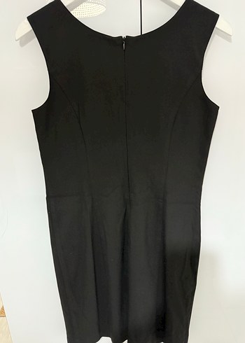 Siyah V Yakalı Kolsuz Midi Elbise - Görsel 3