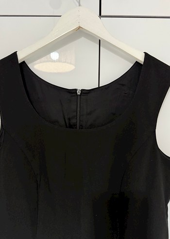 Siyah V Yakalı Kolsuz Midi Elbise - Görsel 2