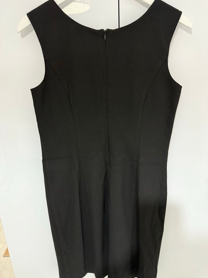 Siyah V Yakalı Kolsuz Midi Elbise - Görsel 3