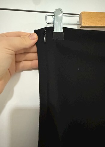 Drapeli Siyah Uzun Dar Etek - Görsel 4