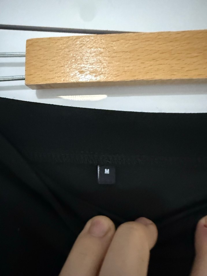 Drapeli Siyah Uzun Dar Etek - Görsel 3