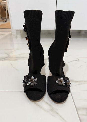 Boncuk İşlemeli Siyah Örgü Topuklu Kadın Bot - Görsel 2