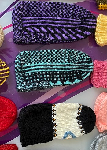 El Örgüsü Renkli Patik - Görsel 3