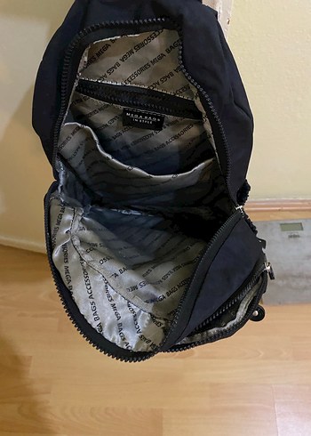 Siyah Kadın Sırt Çantası - Görsel 2