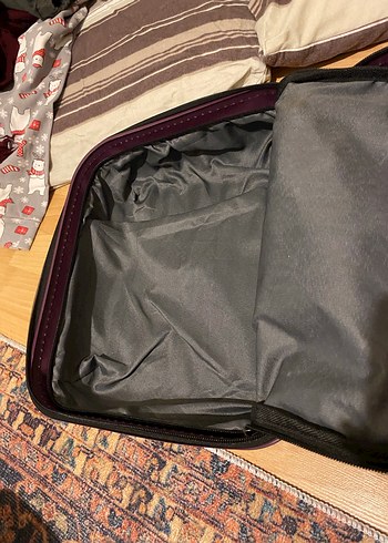 Patlıcan Moru Fermuarlı Küçük Valiz - Görsel 6