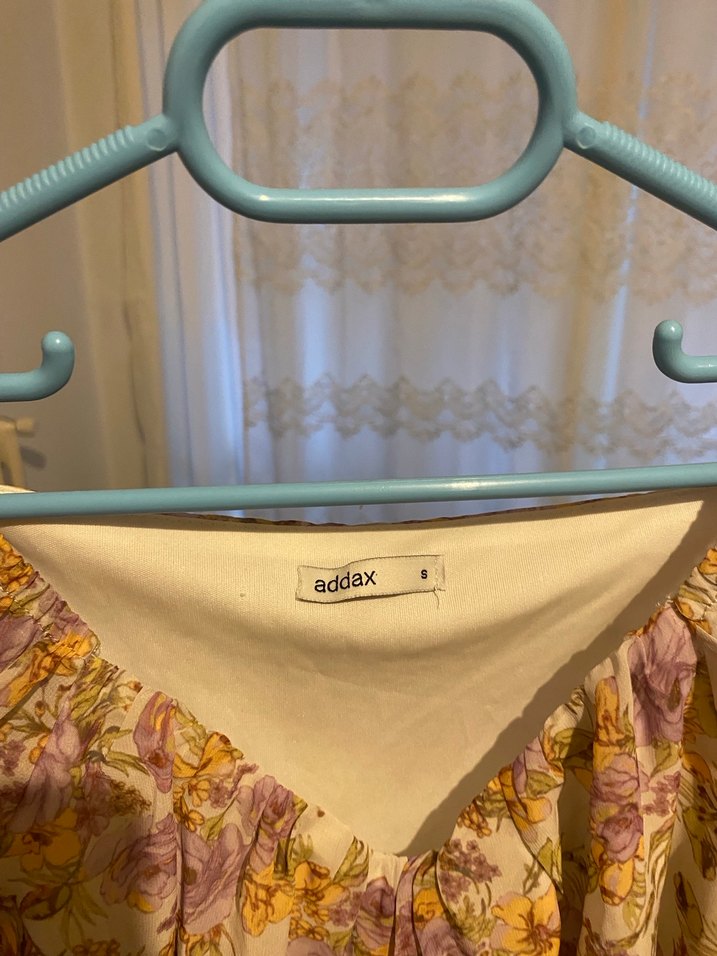 Çiçekli Elbise - Görsel 4