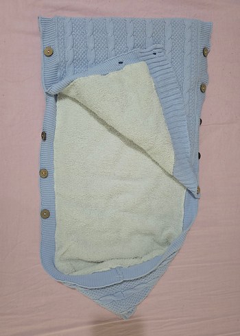 Düğmeli Mavi Bebek Battaniyesi - Görsel 3