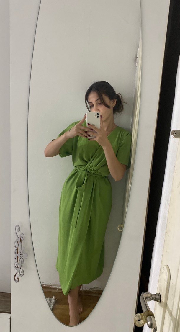 Yeşil Midi Drapeli V-Yaka Elbise - Görsel 2