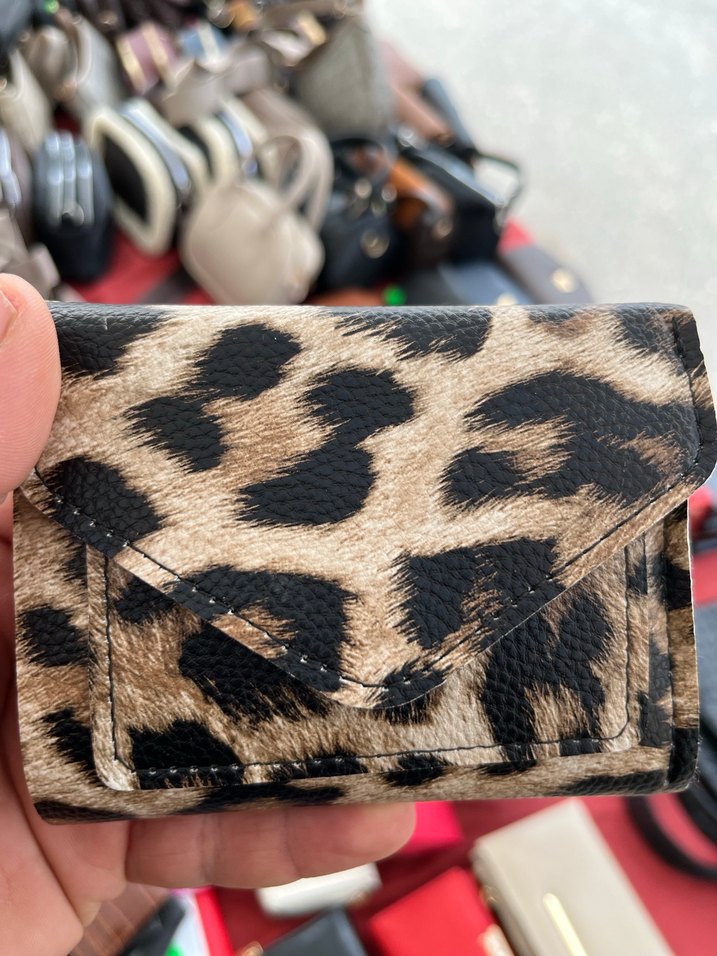 Kahverengi Leopar Desenli Kadın Deri Cüzdan - Görsel 2