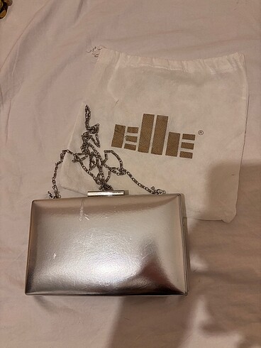 Elle gece çantası