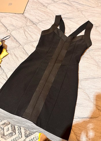 Zara Sik Siyah Mini Elbise