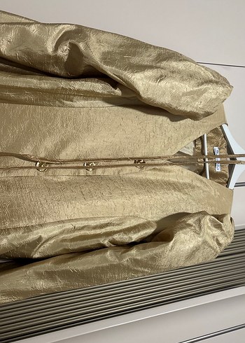 Düğmeli Parlak Altın Ceketi - Görsel 4