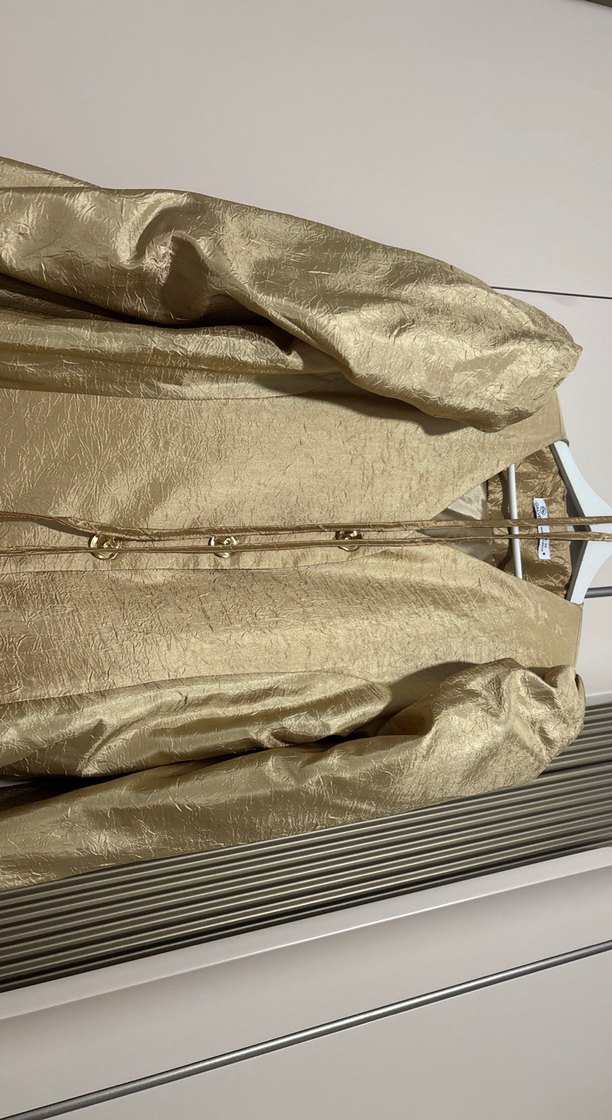 Düğmeli Parlak Altın Ceketi - Görsel 4